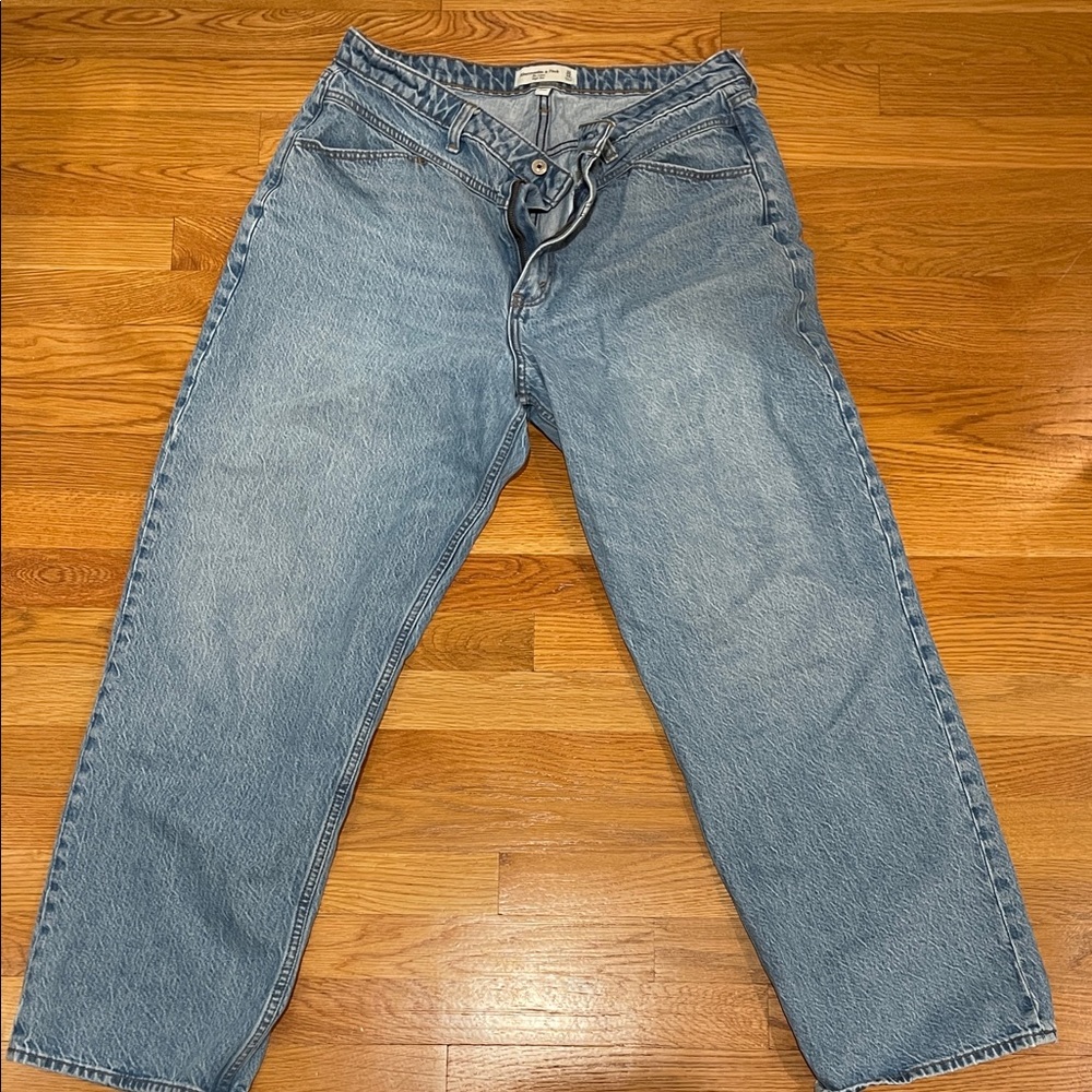 Abercrombie & Fitch The Loose High Rise Curve Love Women’s Jeans